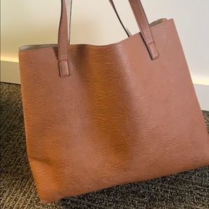 brown tote bag
